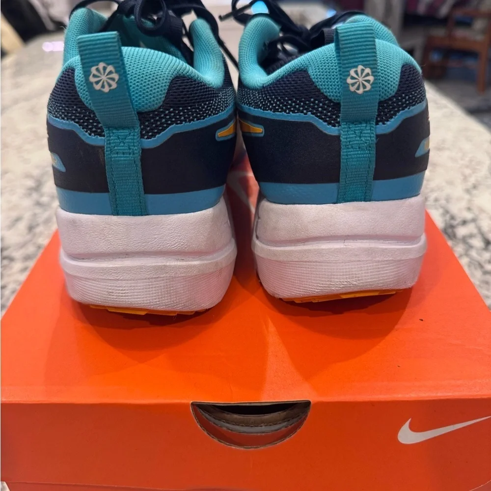 Nike Running Shoes Navy Teal Gold Big Kids 7Y Women’s 8.5